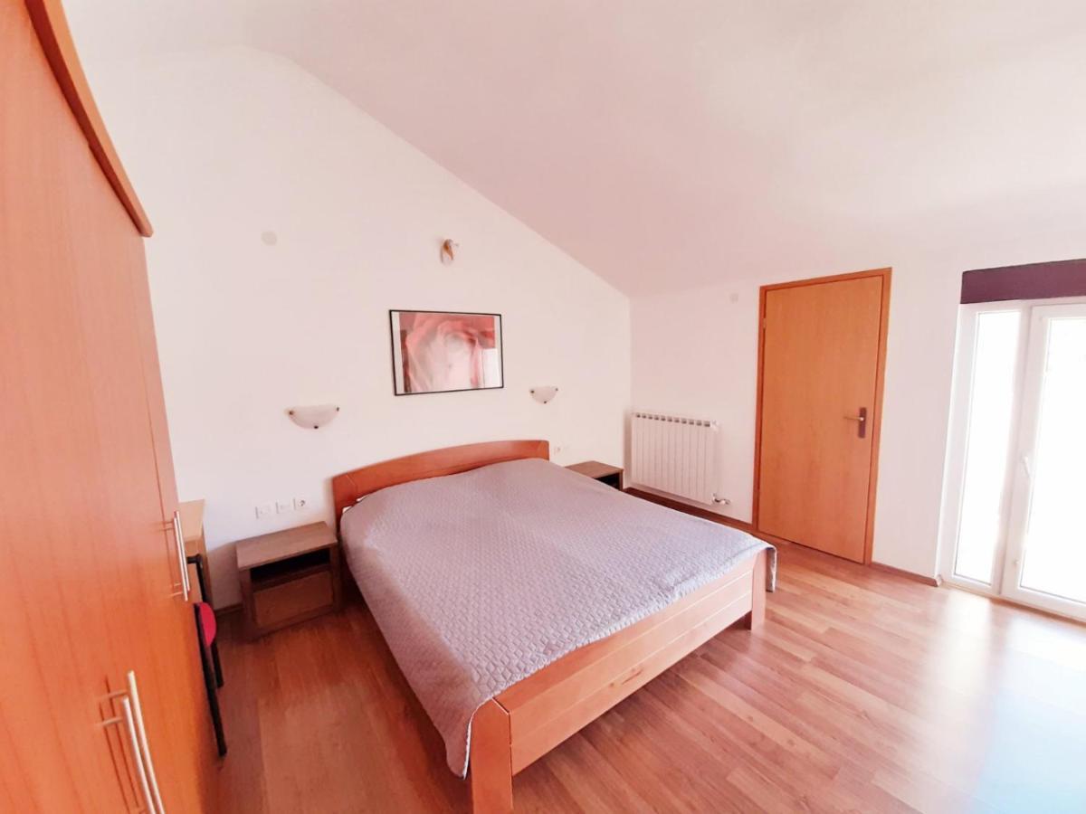 Apartments Izabela Muzic-Fornaric Cres Εξωτερικό φωτογραφία
