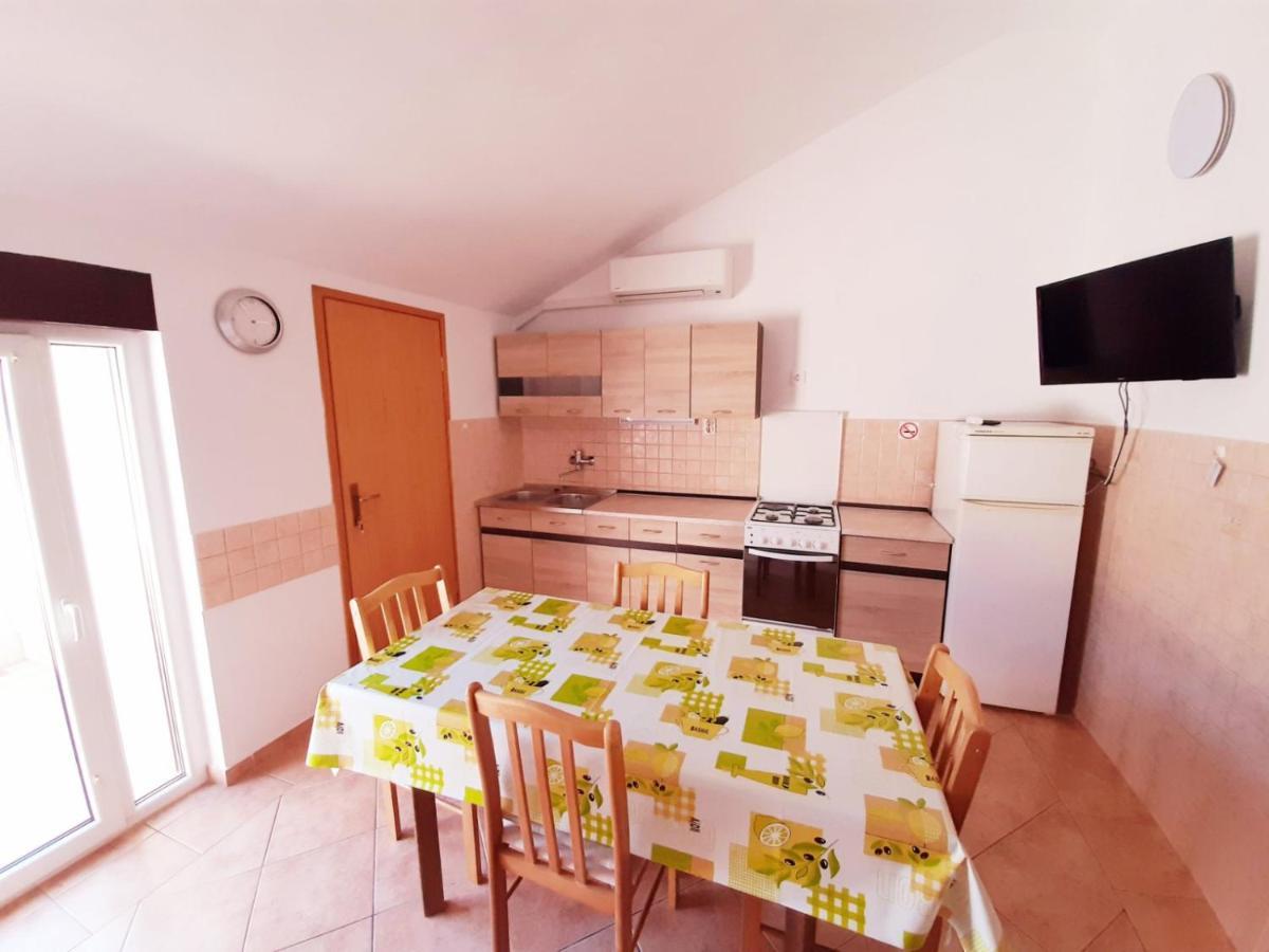 Apartments Izabela Muzic-Fornaric Cres Εξωτερικό φωτογραφία