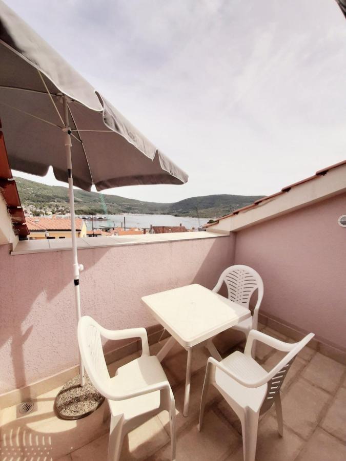 Apartments Izabela Muzic-Fornaric Cres Εξωτερικό φωτογραφία