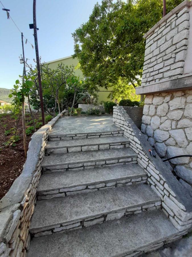Apartments Izabela Muzic-Fornaric Cres Εξωτερικό φωτογραφία