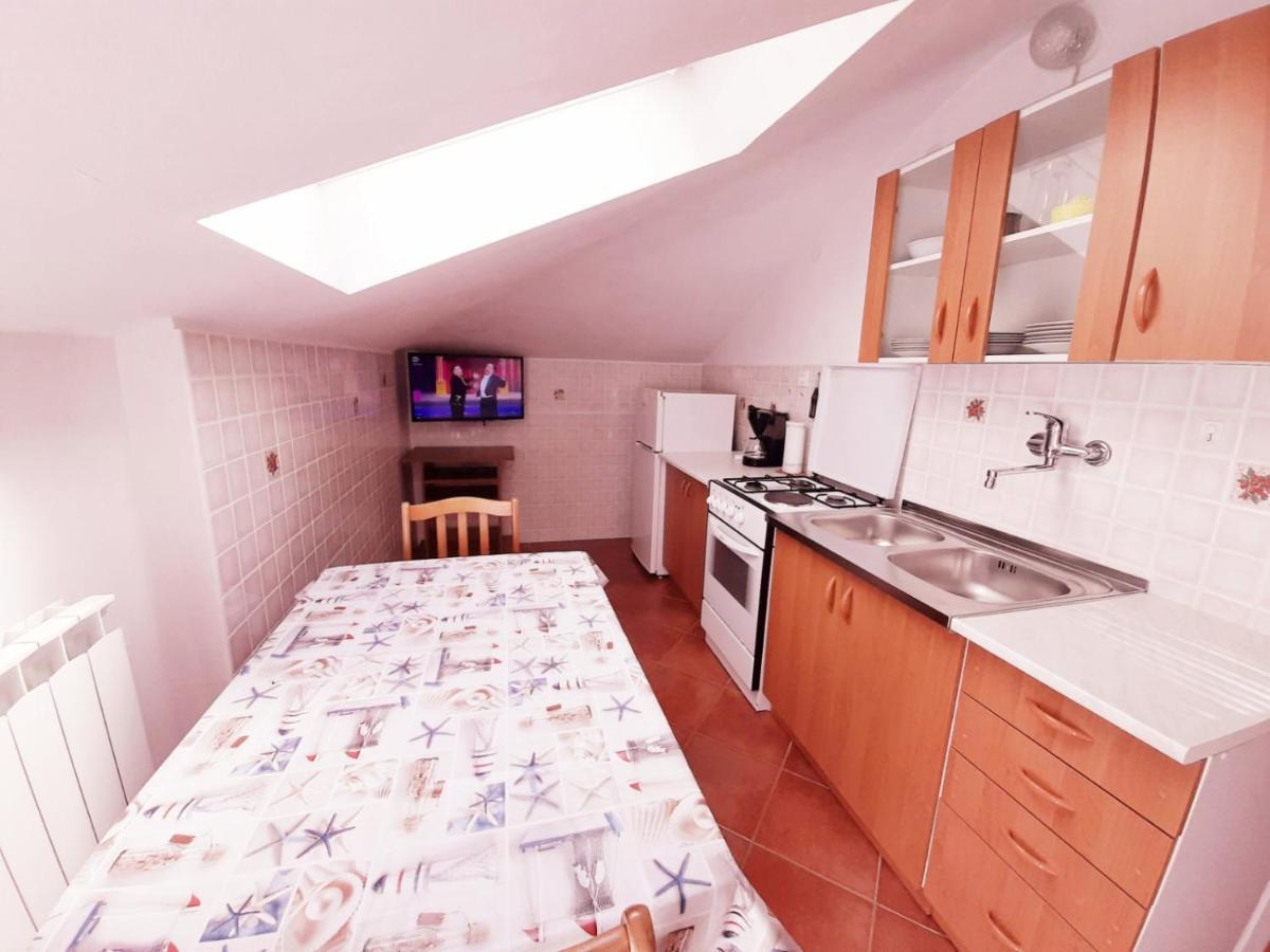Apartments Izabela Muzic-Fornaric Cres Εξωτερικό φωτογραφία