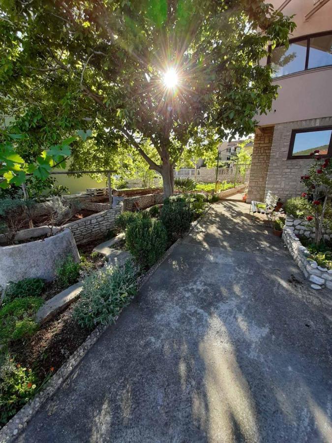Apartments Izabela Muzic-Fornaric Cres Εξωτερικό φωτογραφία