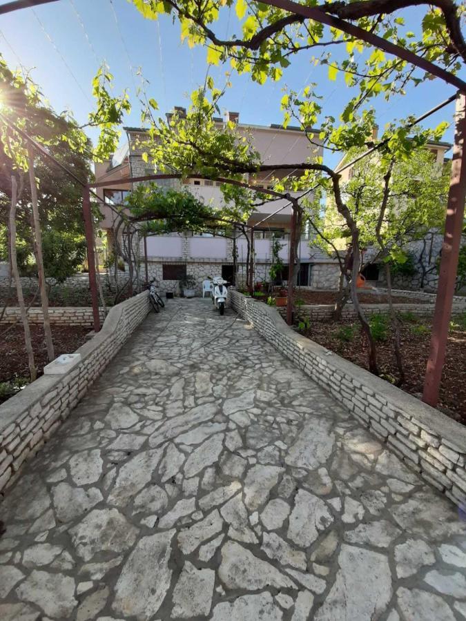 Apartments Izabela Muzic-Fornaric Cres Εξωτερικό φωτογραφία